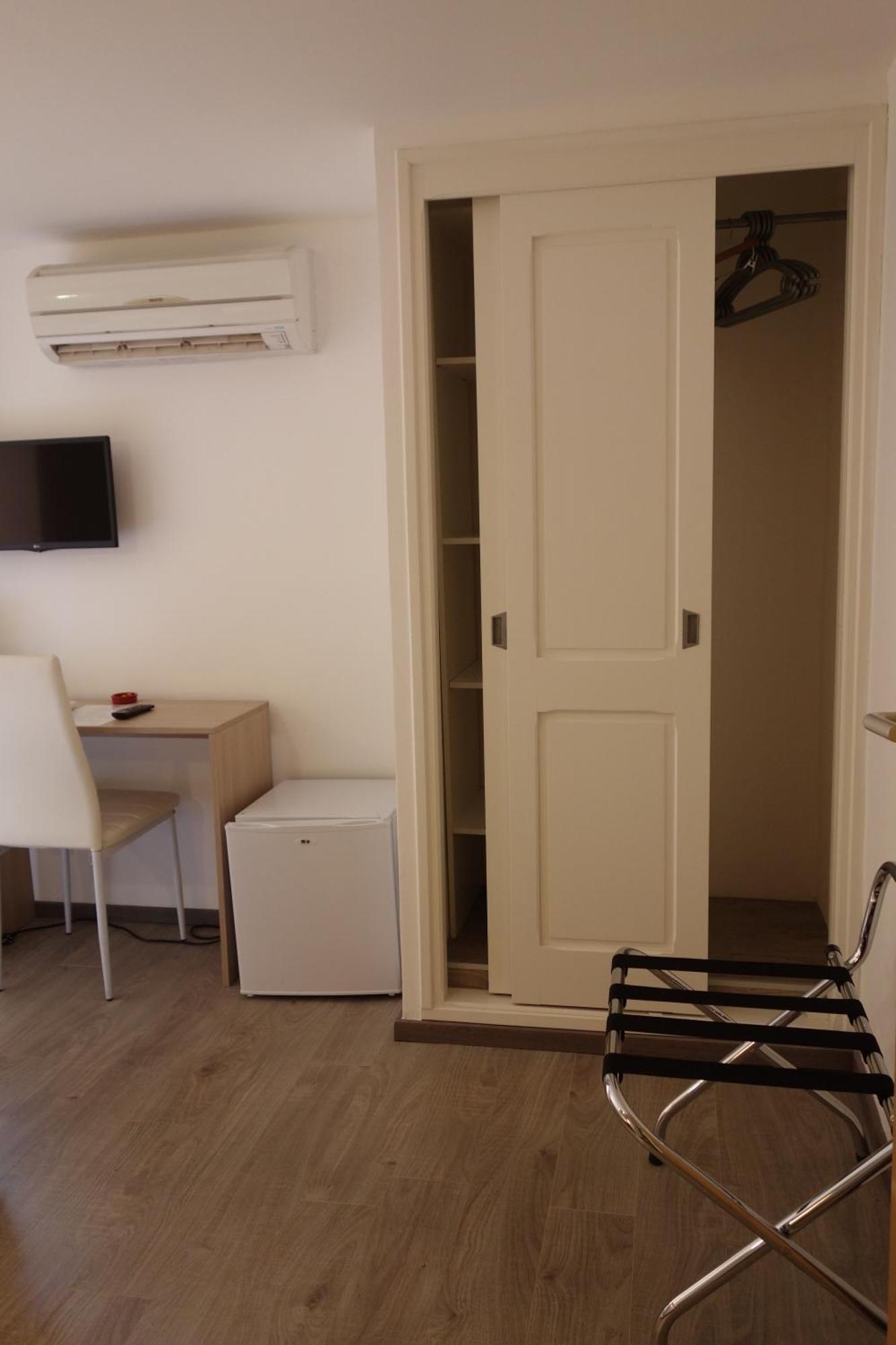 Hotel Le Prejoly Saint-Vallier-de-Thiey Quarto foto